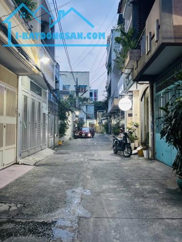 BÁN NHÀ LÊ QUANG ĐỊNH – HẺM XE HƠI – NGAY CHỢ BÀ CHIỂU – 9.2 TỶ