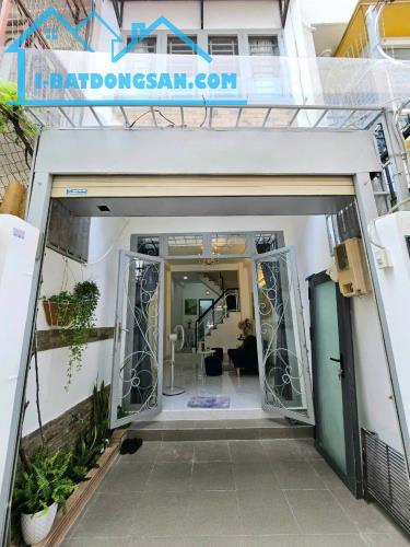 HOÀNG HOA THÁM - Ô TÔ ĐẬU CẠNH CỬA - HẺM THÔNG - 35M² - 2 TẦNG - 5.2 TỶ