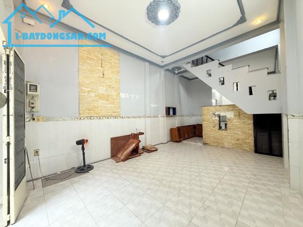 [K3012] Nhà mới vuông A4 ở ngay sát Chợ Thạch Đà - 4.x tỷ