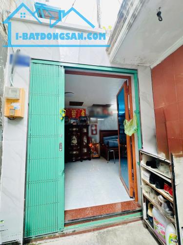 Nhà mới 2 tầng hẻm cụt đường Bông Sao P5Q8. Giá: 2.98 tỷ