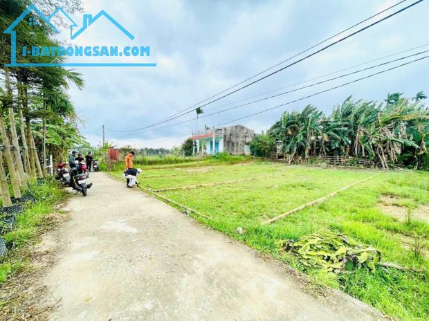 2 LÔ LIỀN KỀ 300M2 BIỆT THỰ NHÀ VƯỜN GIÁ CHỈ NHỈNH 600 TRIỆU/LÔ