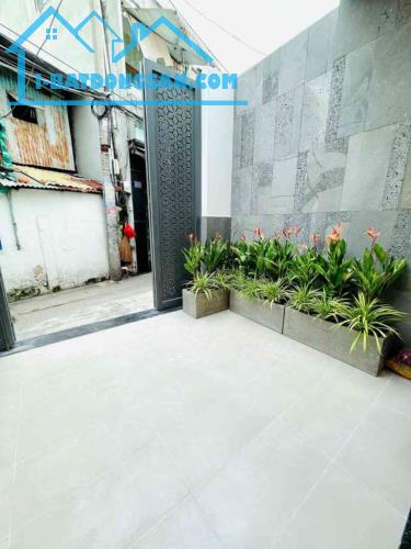 BÁN NHÀ 2 TẦNG - BÌNH ĐÔNG - QUẬN 8 - 4.1 X 18 - 4PN - NHỈNH 5 TỶ - LH 0784968131