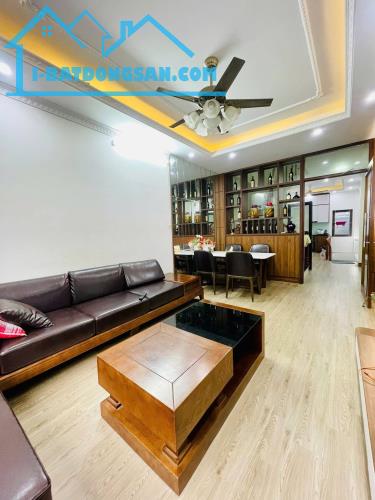 BÁN NHÀ PHỐ GIÁP NHỊ - THỊNH LIỆT, LÔ GÓC NỞ HẬU, MẶT NGÕ Ô TÔ THÔNG, KINH DOANH.