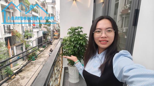 Nhà ngang lớn 5m, 70m2 full nội thất ngay Aeon Bình Tân, hẻm xe hơi chỉ nhỉnh 6Đ