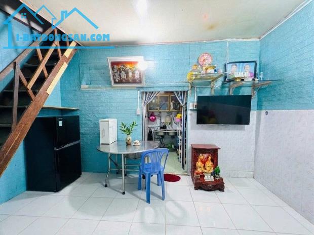 Nhà Tân Bình – Lạc Long Quân, ở ngay – xây mới, ngang gần 4m - dài 7m - hơn 3 tỷ.