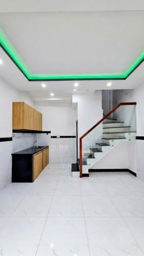 Nhà Tân Bình – Lạc Long Quân, 2 tầng ở ngay - KD, ngang 4m – 40m2 - hơn 3 tỷ.