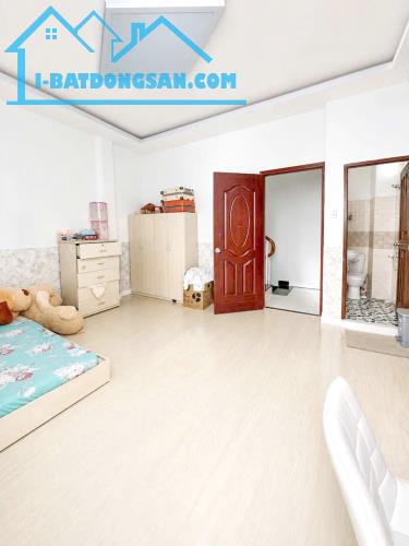 Bán nhà 3 lầu gần đường Phạm Thế Hiển Phường 4 Quận 8