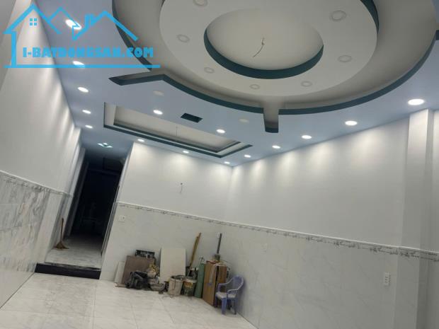 MỚI ĐẸP Ở NGAY MẶT TIỀN KINH DOANH, NỘI THẤT CAO CẤP GẦN CHỢ TAM HÀ 4,5X18 CHỈ 6,3 TỶ