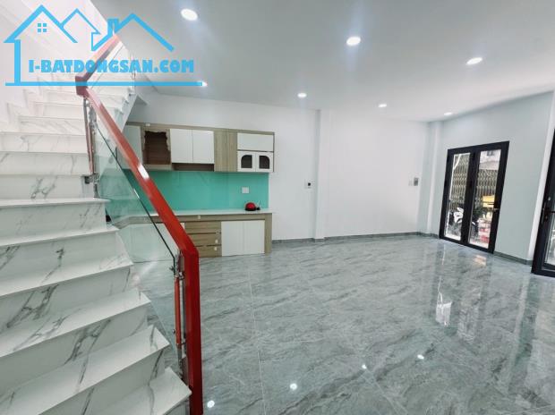 Bán nhà Hậu Giang 55m2 2 tầng mới cứng chỉ 4.x tỷ N_Q615