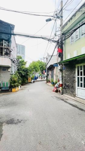 Nhà mới đẹp hẻm xe hơi Kênh Tân Hóa 3 tầng, 4 PN sầm uất, đủ tiện ích, công năng, nhỉnh 3T