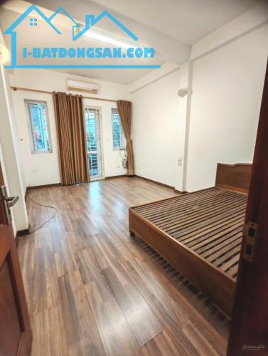 Bán nhà đẹp Ngô Gia Tự - sát oto- 30m 5 tầng -full Nội thất hơn 5 tỷ