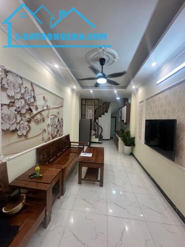 BÁT KHỐI. BÁN NHÀ ĐẸP .SIÊU HIẾM, 4TÂNG. GIÁ 5,1..TỶ