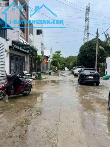 Bán nhà sát KDC Hồng Long QL13, 82m2, 4 tầng 4PN, khu phân lô giá 10 tỷ