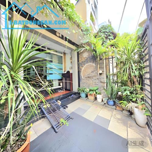 Bán nhà Phố Nguyễn Công Hoà, cách nhà ra mặt phố, sầm uất, 38m2, 2.94 tỷ