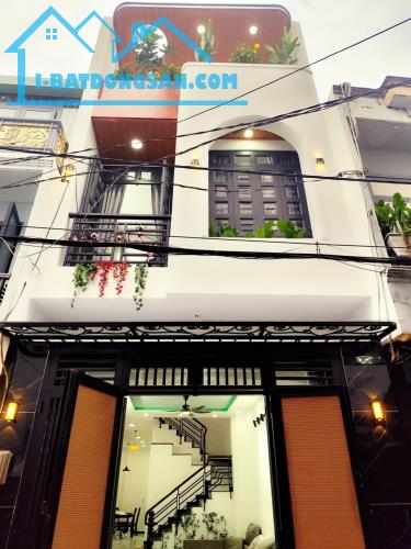 Nhà riêng 3 tầng 4PN, 77m2 tại quận an ninh giá 6.88 tỷ
