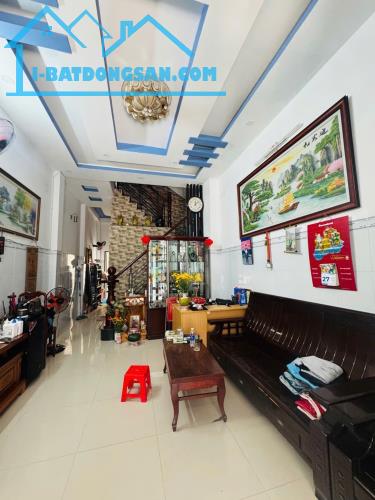 NGAY LÊ VĂN CHÍ - CHIA THÀNH 2 CĂN RIÊNG BIỆT - 100m2 - 2 TẦNG