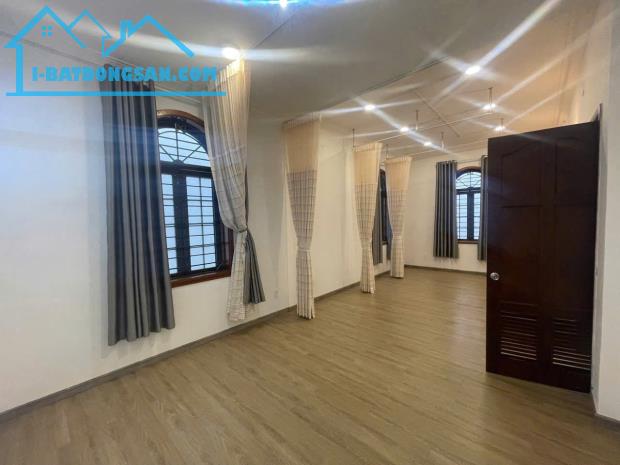 Vị Trí đẹp 243/ Tô Hiến Thành quận 10 (DT 4.7x20m) 5 tầng đang cho thuê 50tr/tháng