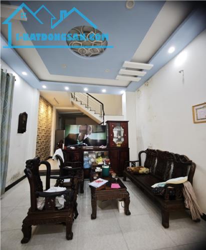 # Kiệt 5m Thẳng thông, sát Võ Nguyên Giáp + Hồ Xuân Hương, 73m2, 3 tầng, 8.x tỷ