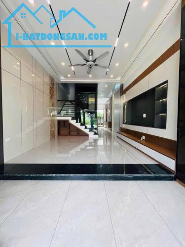 Bán nhà 4 tầng mặt phố KĐT Ngọc Châu, Đồng Triều, ph Ngọc Châu, TP HD, 72m2, mt 4.5m, than