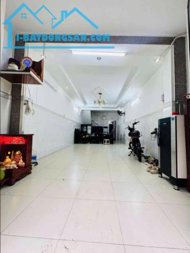 Âu Dương Lân, HXH Đỗ Cửa, Dài 14m, Sổ Hoàn Công, Chỉ Hơn 6T, Quận 8