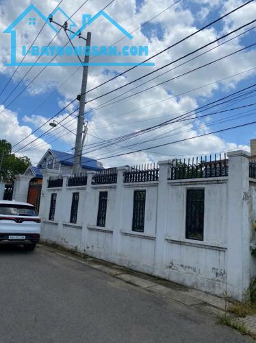 Bán nhà vườn gần trường Trần Quốc Toản KCN Giang Điền, Trảng Bom, 445m2, giá 2 tỷ 250.