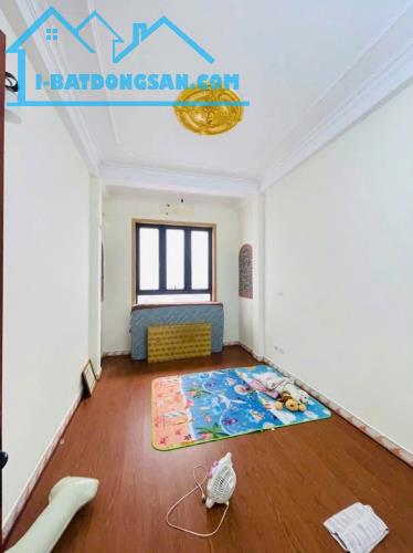 BÁN GẤP NHÀ NGUYỄN KHÁNH TOÀN CẦU GIẤY 45m2, 5 TẦNG MẶT TIỀN 6m GIÁ 8.7 TỶ