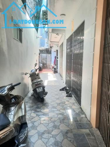 BÁN NHÀ ĐẸP 1.58 TỶ 3 TẦNG 35M2 ( TÂY NAM ) NGÕ ĐƯỜNG 19/5