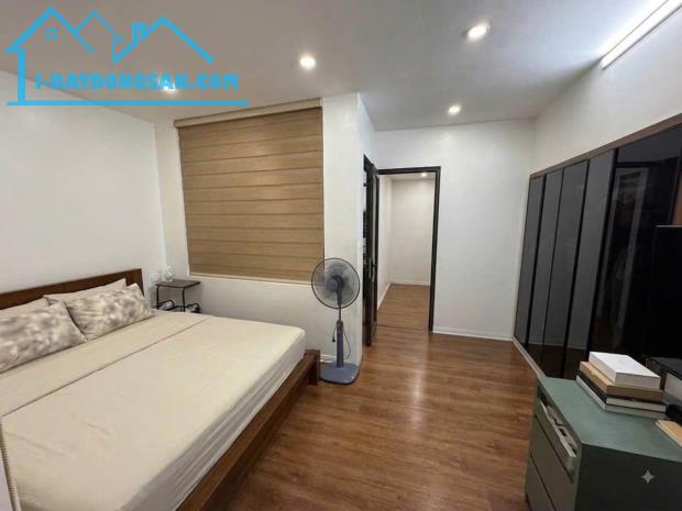 Bán căn hộ biệt thự Pháp cố ở phố Bà Triệu