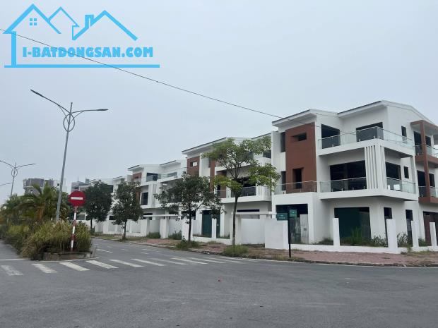 Bán đất biệt thự mặt đường đôi Tôn Thất Tùng, KDC Trần Hưng Đạo, TP HD, 300.6m2, mt 12m, g