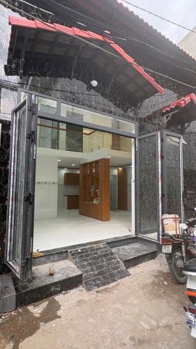 BÁN GẤP NHÀ MỚI XÂY GẦN CHỢ TAM BÌNH GIÁ 4,7 TY