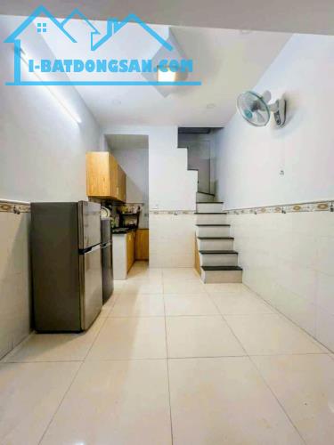 Nhà Tân Bình - Ni Sư Huỳnh Liên, 3 tầng ở ngay – KD nail, spa … 21m2 - hơn 2 tỷ nhẹ.