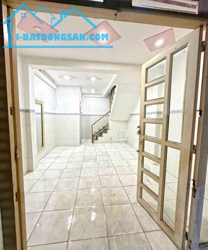 HOT! Nhà 3 tầng mặt tiền hẻm xe hơi Võ Thị Nhờ sát KDC Nam Long, Quận 7