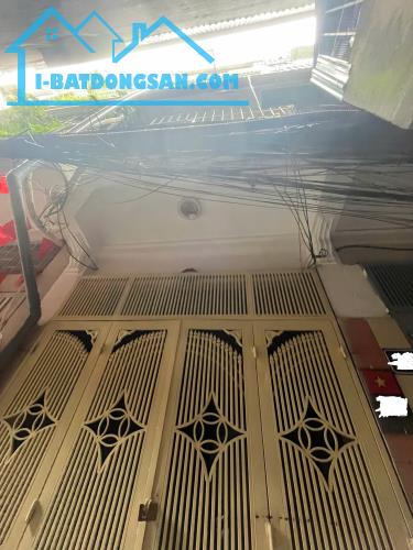Bán nhà Ngõ Văn Chương, Đống Đa - Nhà dân xây 4 tầng - Gần phố - Nhỉnh 8 tỷ