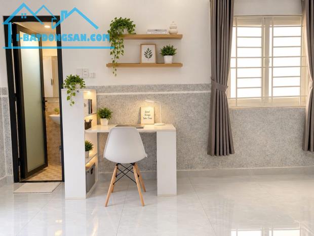 NHÀ LÔ GÓC 2 MẶT HẺM GẦN HÀ HUY GIÁP - NGANG GẦN 5M - CHỈ 4.X TỈ