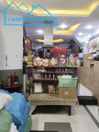 HUỲNH VĂN BÁNH HXH SÁT NHÀ-43M2-DTSD 146.9 M2-ĐÚC 4 TẦNG HOÀN CÔNG ĐẦY ĐỦ CÁCH MT30M