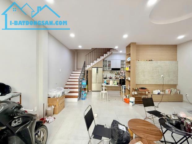4 Tầng, ngang 6.2m, 52m2, Phan Xích Long, Phú Nhuận, gần mặt tiền, TN 25tr/th, 10.65 Tỷ