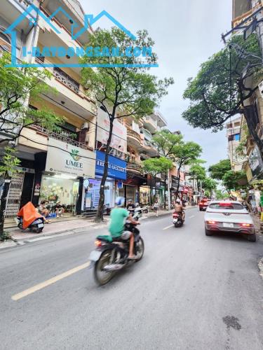 Bán Nhà Mặt Phố Lê Hồng Phong. Ô Tô. Vỉa Hè. DT 70m2. MT 5m. 5 Tầng. Giá 20.5 Tỷ.