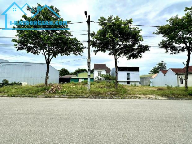 BÁN ĐẤT 126,5M2 MẶT TIỀN ĐƯỜNG TRẦN ĐẠI NGHĨA, KQH XÓM HÀNH, ĐỐI DIỆN TRƯỜNG TH HUYỀN TRÂN