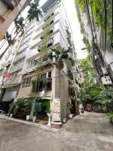 Bán nhà phân lô ngõ 535 Kim Mã, 60m2 x 8 tầng, dòng tiền 6000$/ tháng, giá 27,3 tỷ