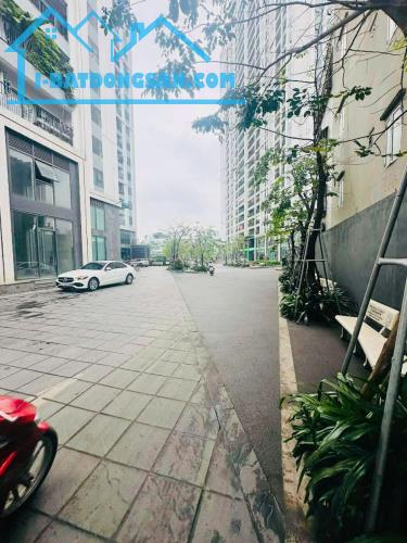 Hoàng Mai - Ngõ 279-ÔTô Tránh Kinh Doanh Ngày Đêm-Sát Chân FELIZ HOMES 40M2 MT 4M 14.6 Tỷ