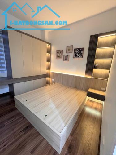 Bán Chcc Lĩnh Nam 82m² – 3pn – 2 Thoáng – Hơn 4 Tỷ– Sổ riêng