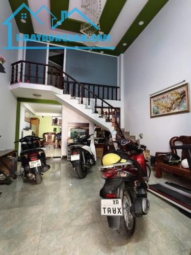 [T3058] Nhà Mặt tiền Đ. 18 Hiệp Bình Chánh gần Gigamall Có Sân Ô Tô Giá Rẻ 9.x Tỷ