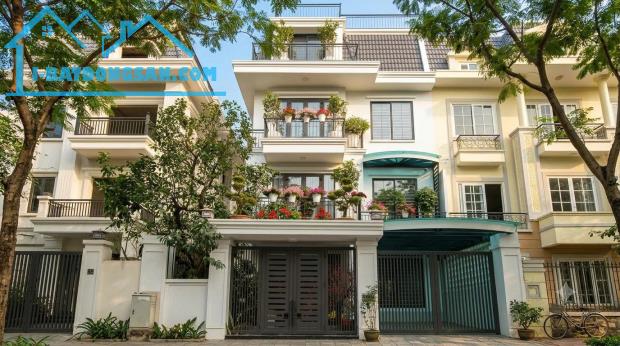 Chị Nga bán Gấp biệt thự KĐT Lideco gần hồ điều hòa 200m2 chỉ 19.x tỷ. Lh 0989626116