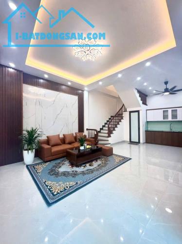 Bán nhà ngõ 150 Nguyễn Hữu Cầu, ph Ngọc Châu, TP HD, 40m2, 4 tầng, 4 ngủ, 3vs, 2.0x tỷ