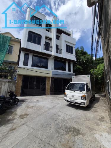 BÁN NHÀ 2.7 TỶ 4 TẦNG CÓ GARA Ô TÔ NGÕ THẲNG NGẮN ĐƯỜNG HÀN THUYÊN