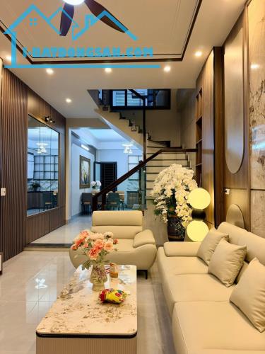 Bán nhà 3 tầng ngõ phố Đức Minh, ph Thanh Bình, TP HD, 50m2, 3 ngủ, hướng tây, 3.x tỷ