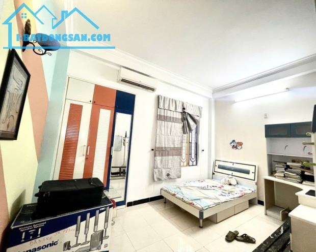 # Sau Mặt Tiền Đống Đa, Ô tô đậu cửa, 83m2, 3 tầng cứng, nhỉnh 7 tỷ