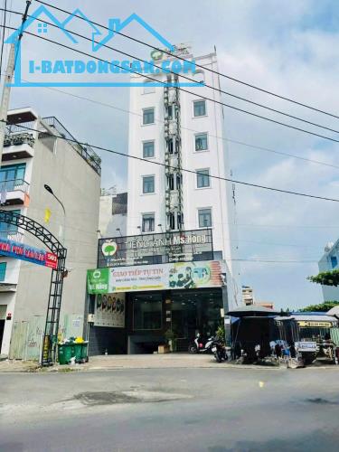 TÒA CHDV MẶT TIỀN HÀ HUY GIÁP – 82 CĂN – DÒNG TIỀN 240TR/THÁNG!