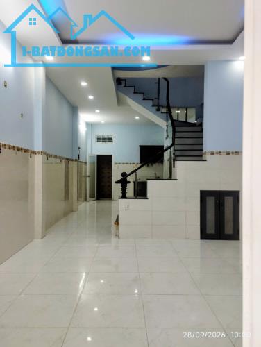 Nhà Tân Bình - Lý Thường Kiệt nở hậu, 2 tầng ở ngay - ngang hơn 4m-dài hơn 12m - hơn 6 tỷ