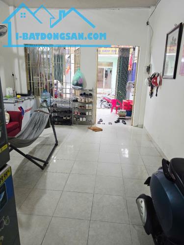 Bán gấp nhà khu vực Gò Dầu sát mặt tiền xe tải đỗ cửa, sầm uất gần Aeon Tân Phú, 8,x tỷ.